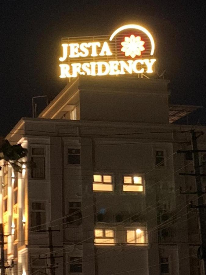 Jesta Residency Hotel Hassan Luaran gambar